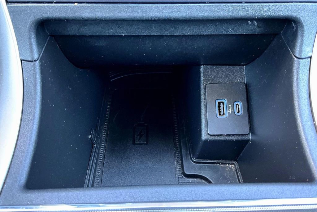 Used 2022 Ford Edge SEL w/ Convenience Package image 32