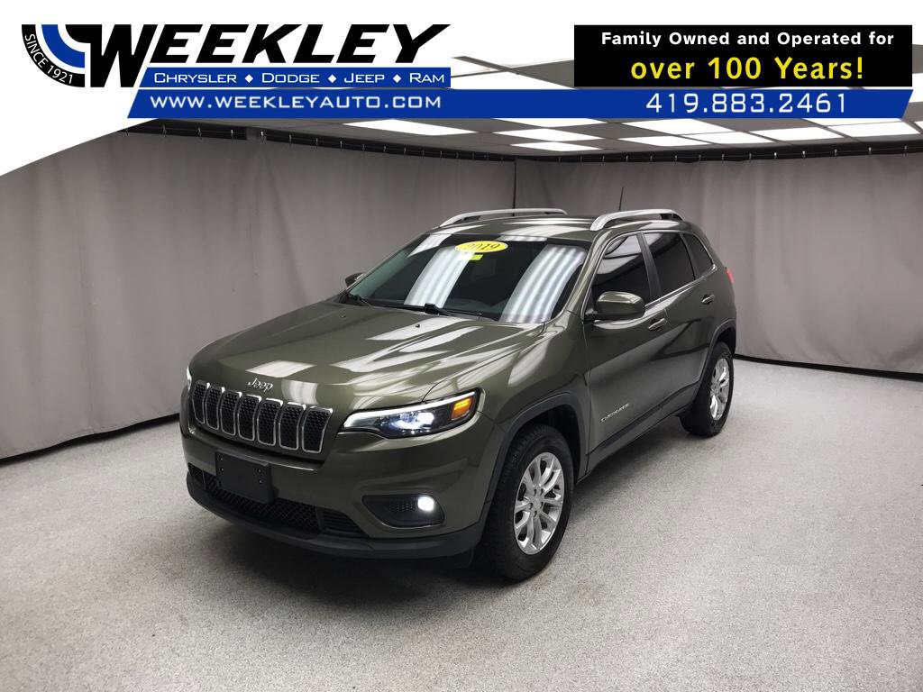 Used 2019 Jeep Cherokee Latitude w/ Cold Weather Group image 1