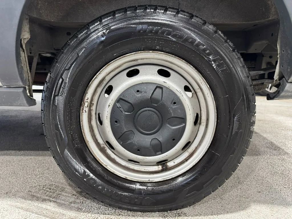 Used 2018 Ford Transit 250 148 Medium Roof image 8