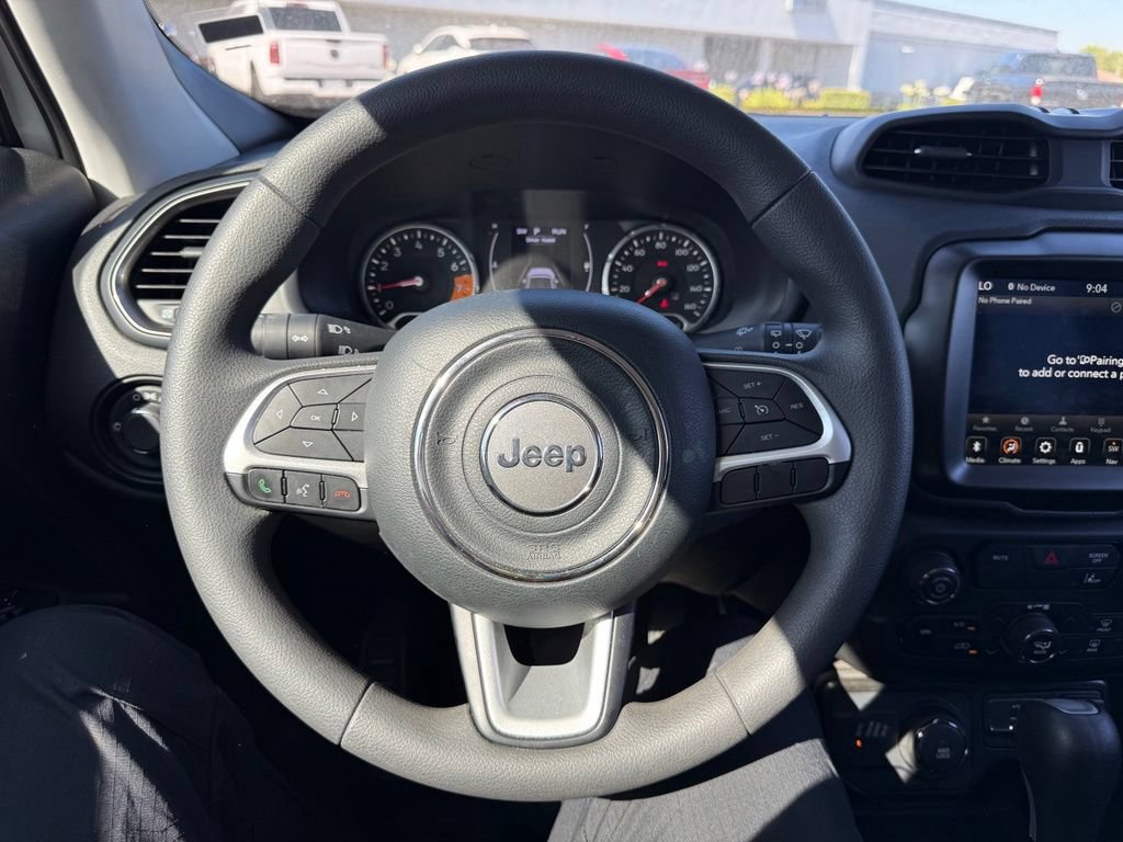 Used 2023 Jeep Renegade Latitude AWD/4WD image 6