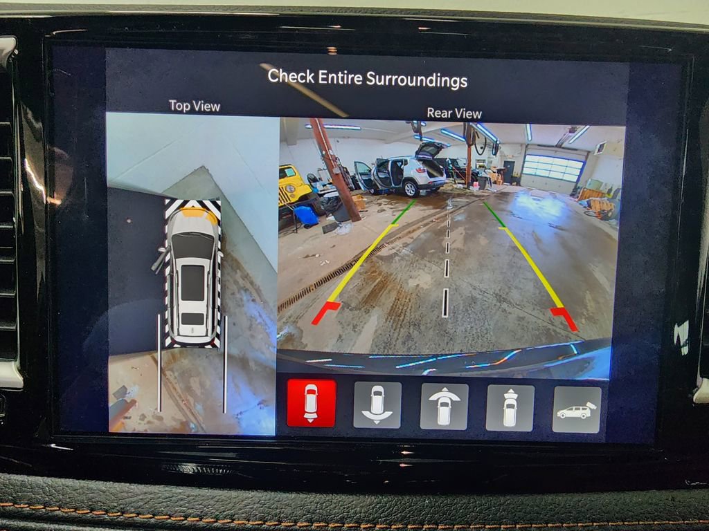 New 2026 Chrysler Pacifica Pinnacle image 14