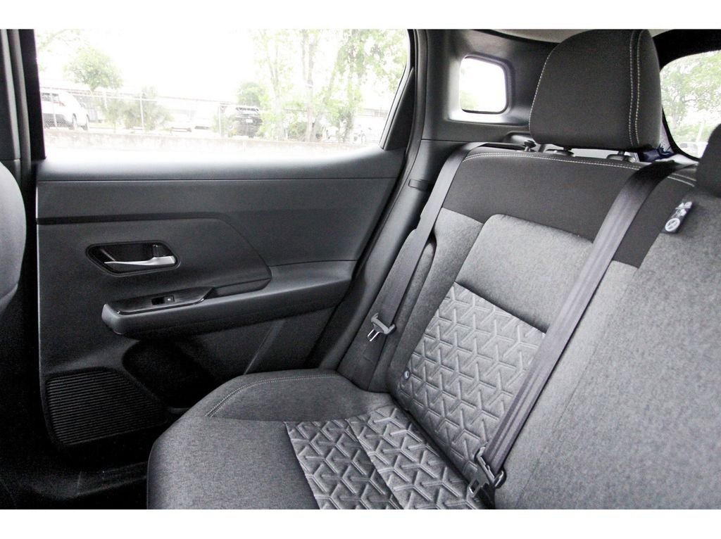 New 2026 Nissan Kicks SV w/ Charging Package FWD image 9