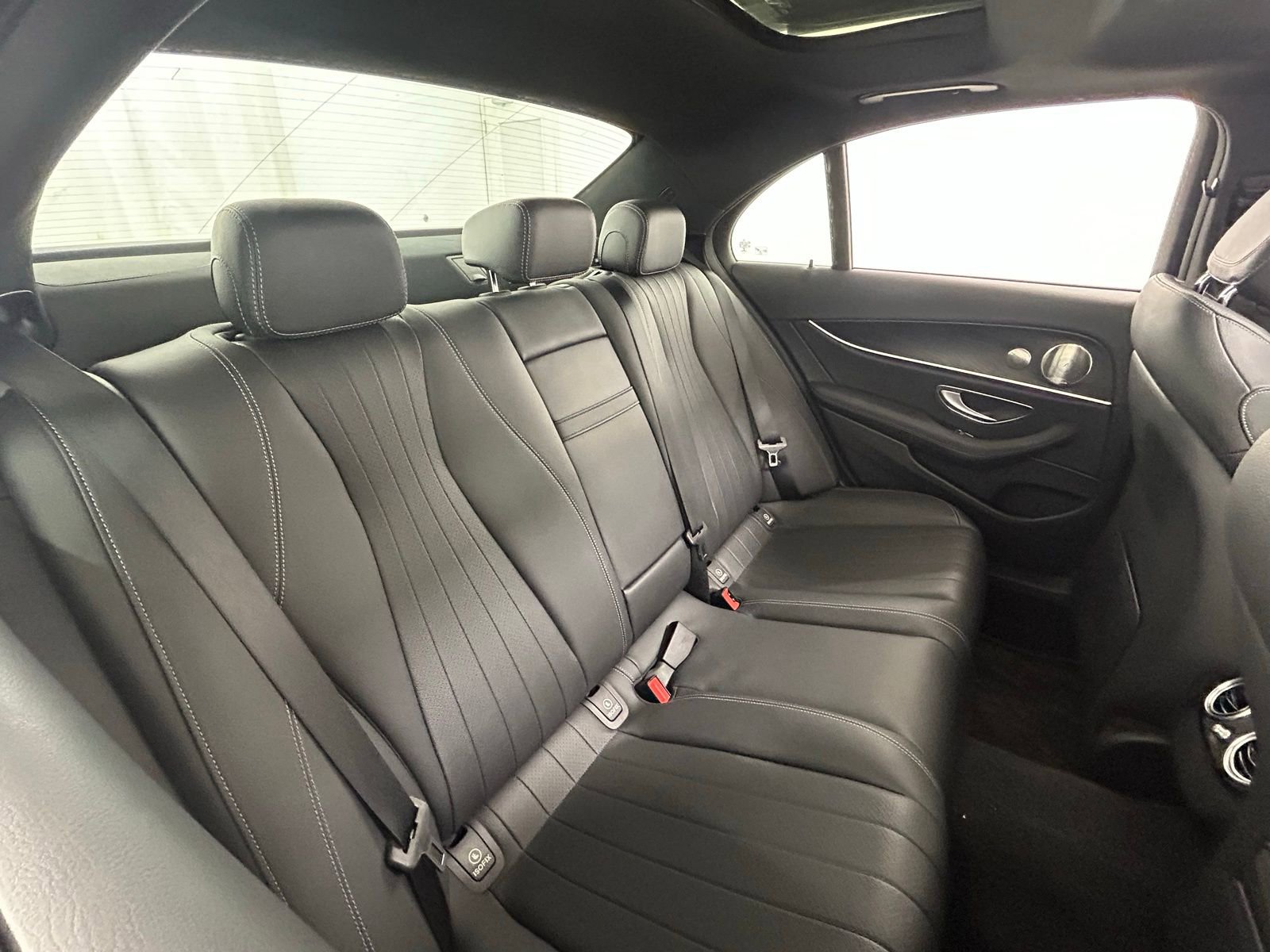 Used 2023 Mercedes-Benz E 350 4MATIC Sedan w/ Premium Package image 39