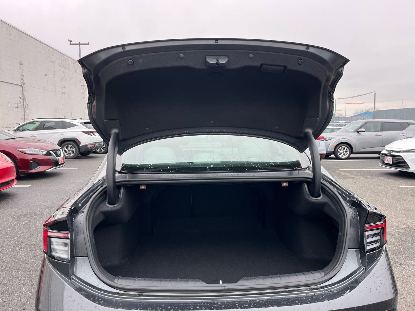 Used 2025 Hyundai Sonata SEL FWD image 31