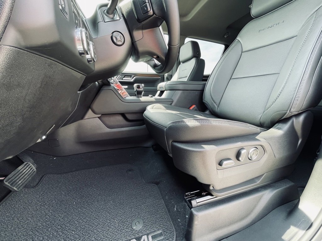 New 2026 GMC Sierra 1500 Denali w/ Technology Package image 22