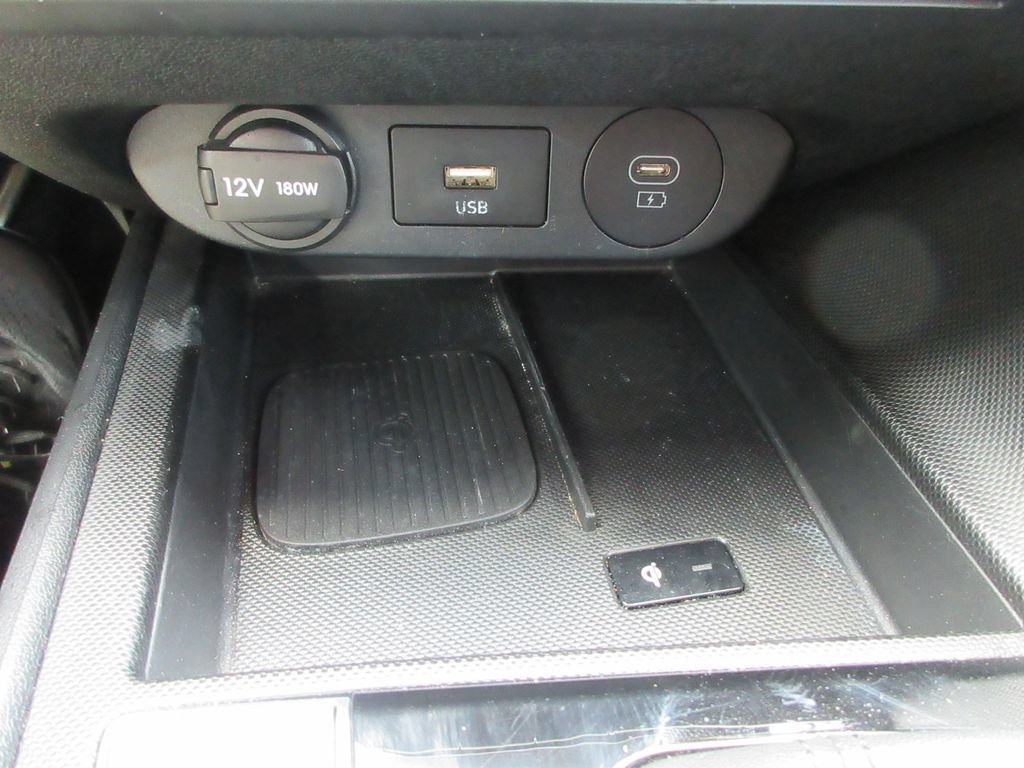 Used 2025 Hyundai Elantra SEL FWD image 27