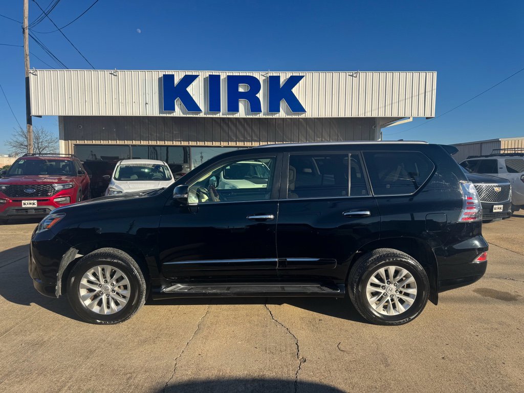 Used 2016 Lexus GX 460 image 2