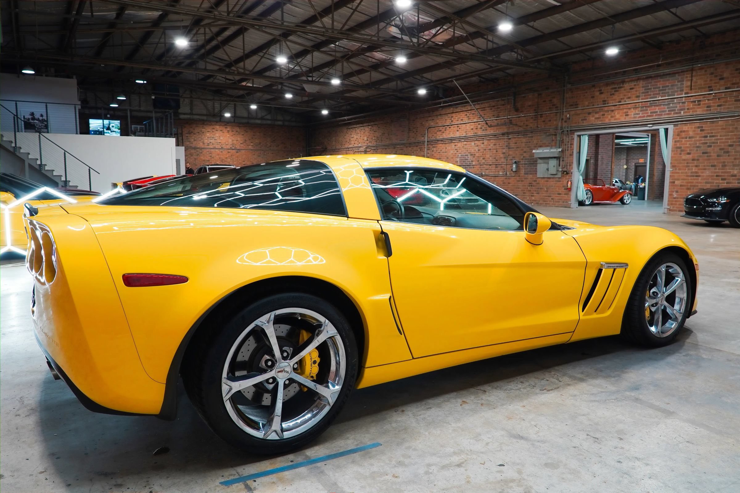 Used 2013 Chevrolet Corvette Grand Sport w/ 3LT Preferred Equipment Group RWD image 15