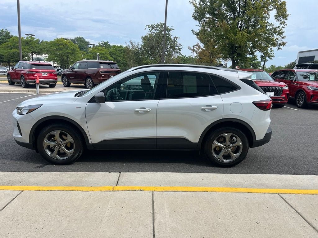 Certified 2026 Ford Escape ST-Line AWD/4WD image 6