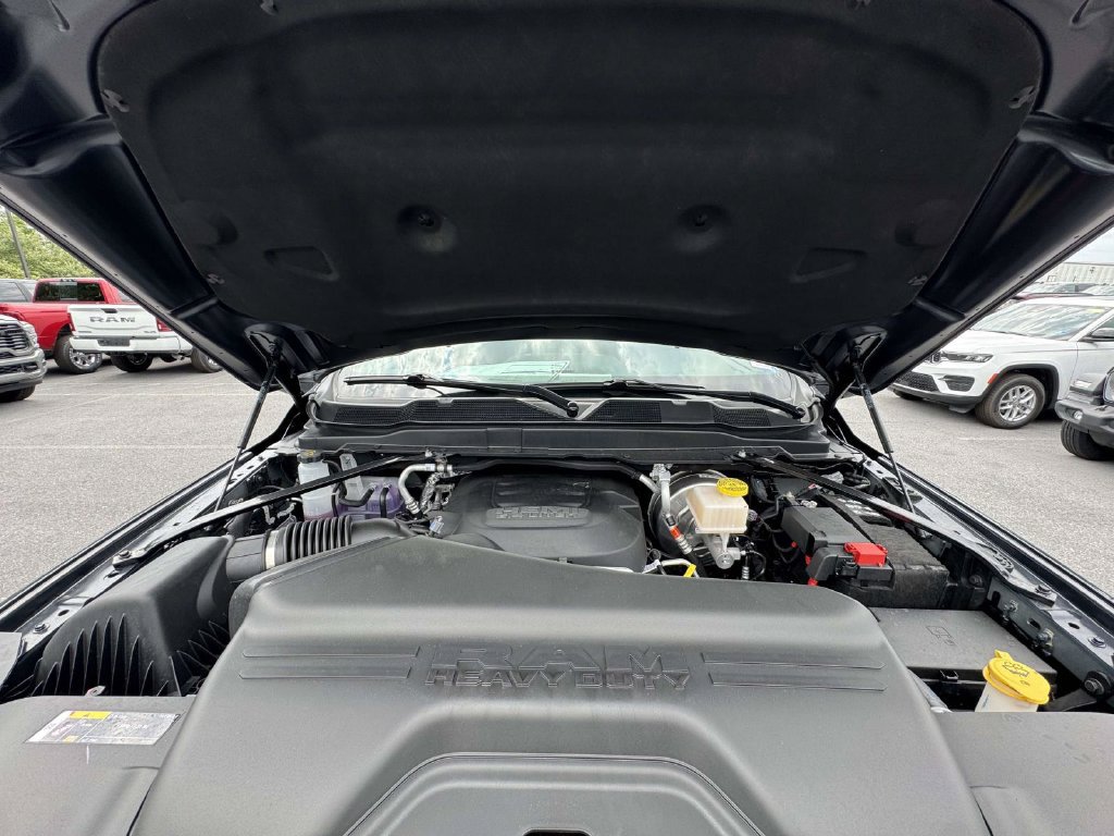New 2026 RAM 2500 Big Horn AWD/4WD image 12