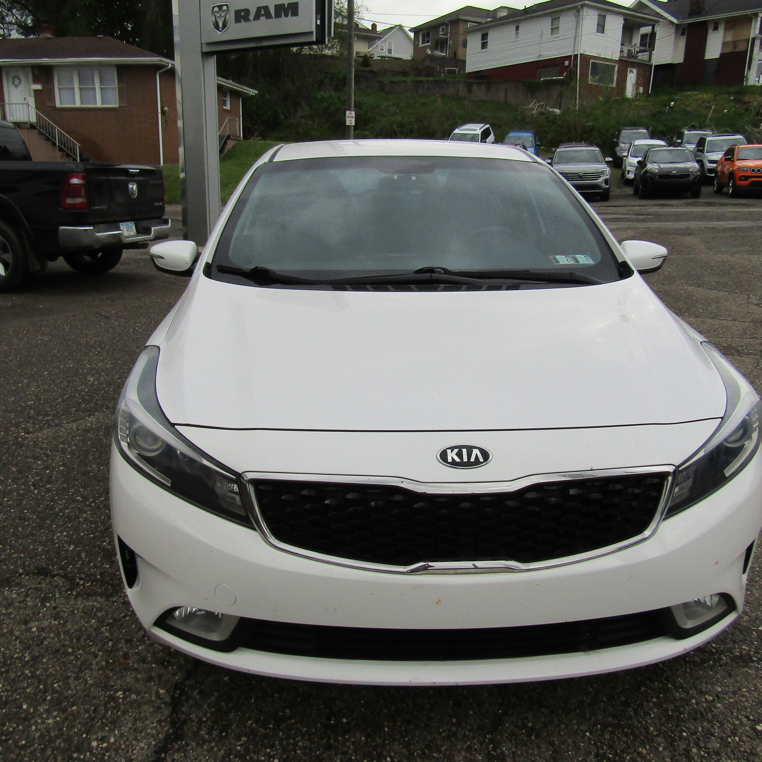Used 2017 Kia Forte EX image 3