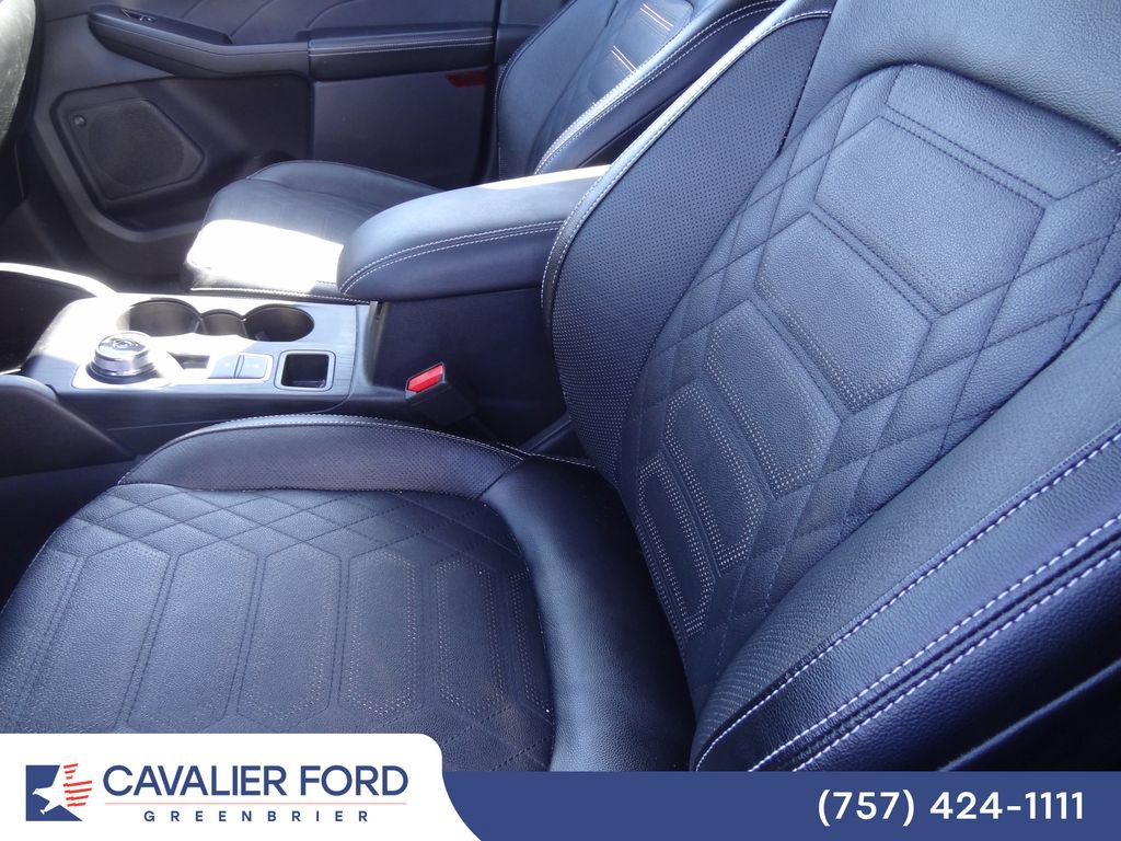 Certified 2023 Ford Escape Platinum w/ Premium Technology Package FWD image 6