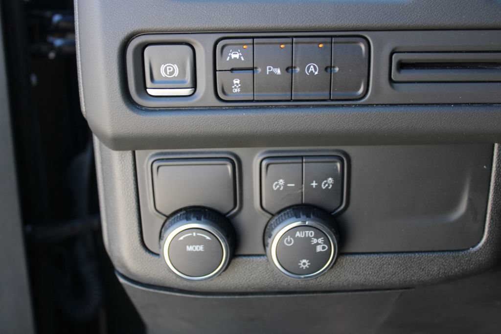 Used 2024 Chevrolet Suburban LS w/ Driver Alert Package RWD image 27