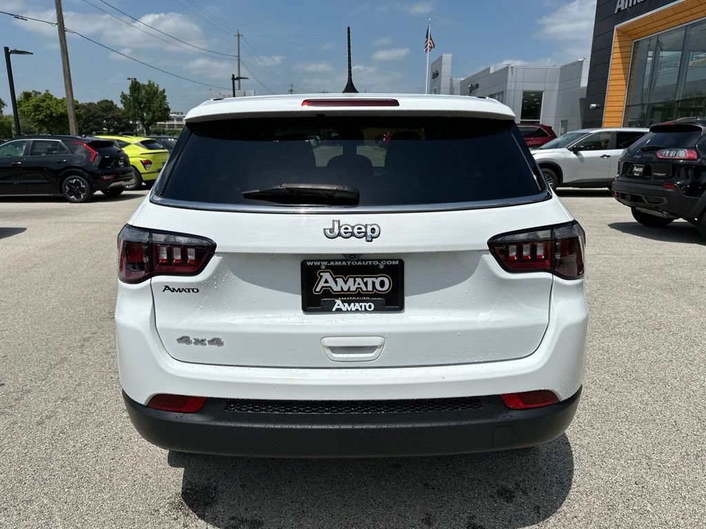 Used 2023 Jeep Compass Sport AWD/4WD image 8