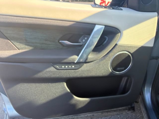 Used 2023 Land Rover Discovery Sport SE AWD/4WD image 13