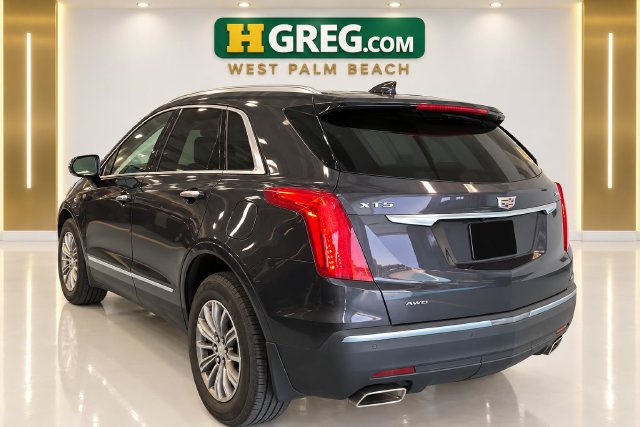 Used 2018 Cadillac XT5 Luxury w/ Driver Awareness Package AWD/4WD image 2