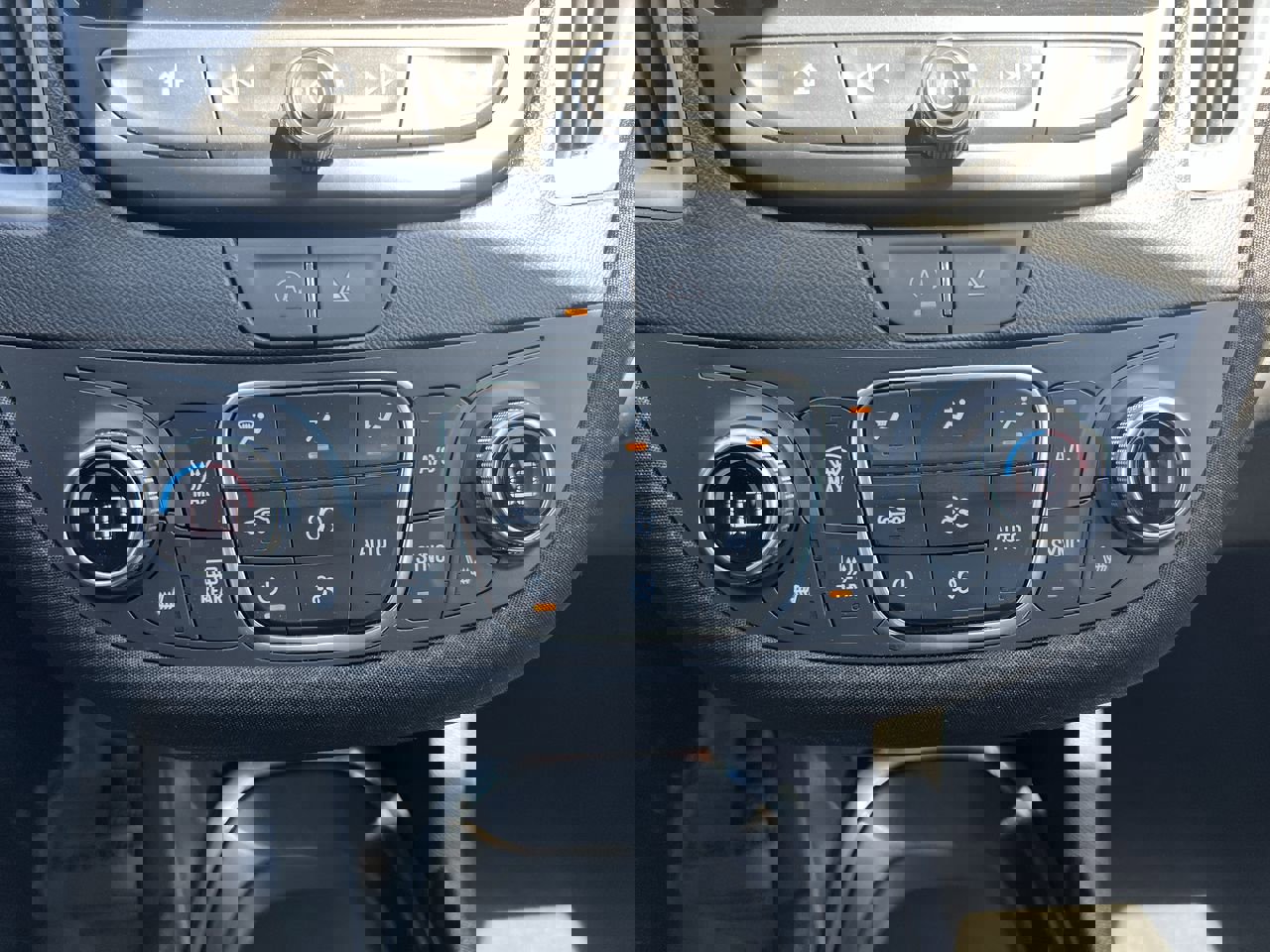 Used 2023 Chevrolet Malibu LT image 29