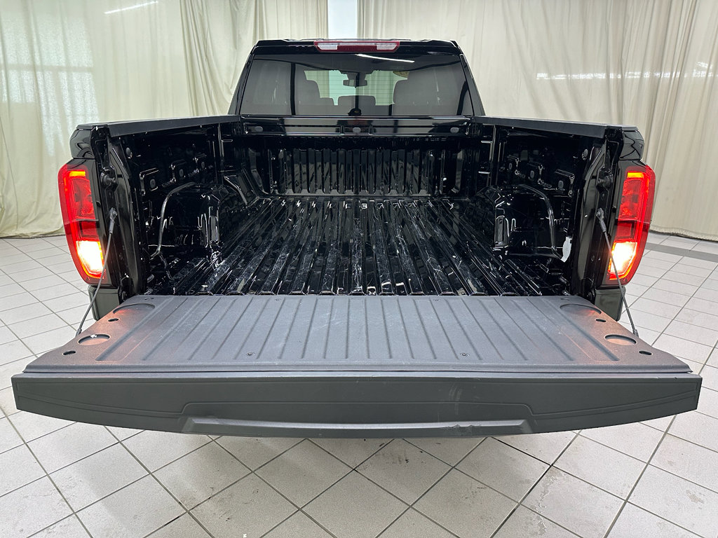 Certified 2024 GMC Sierra 1500 Pro w/ Graphite Edition AWD/4WD image 10