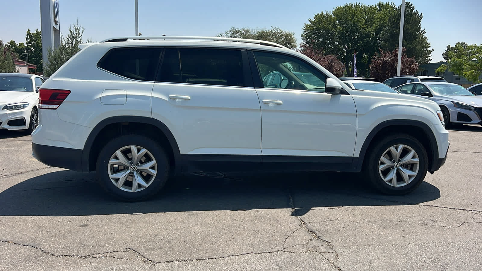 Used 2018 Volkswagen Atlas SE AWD/4WD image 4