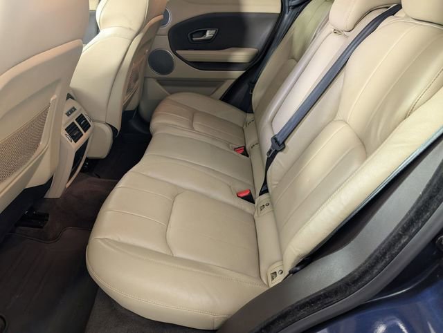 Used 2016 Land Rover Range Rover Evoque SE image 23
