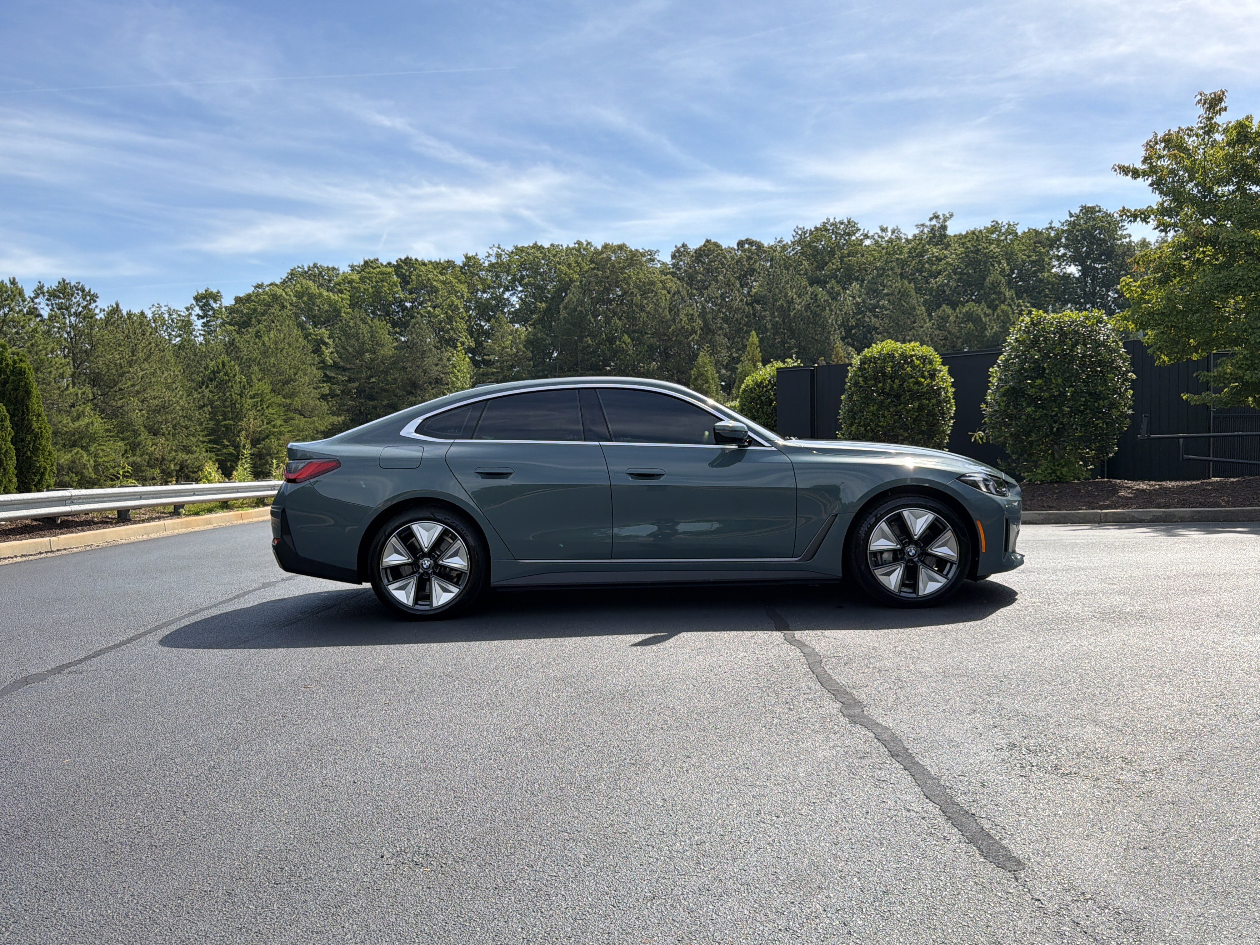 Used 2025 BMW i4 eDrive40 RWD image 5