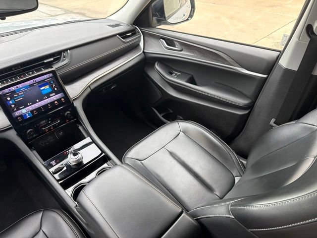 Used 2023 Jeep Grand Cherokee Limited AWD/4WD image 21