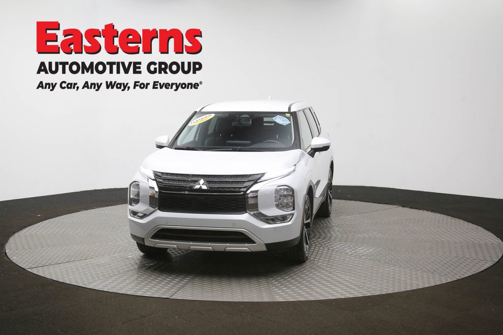 Used 2024 Mitsubishi Outlander SE image 54