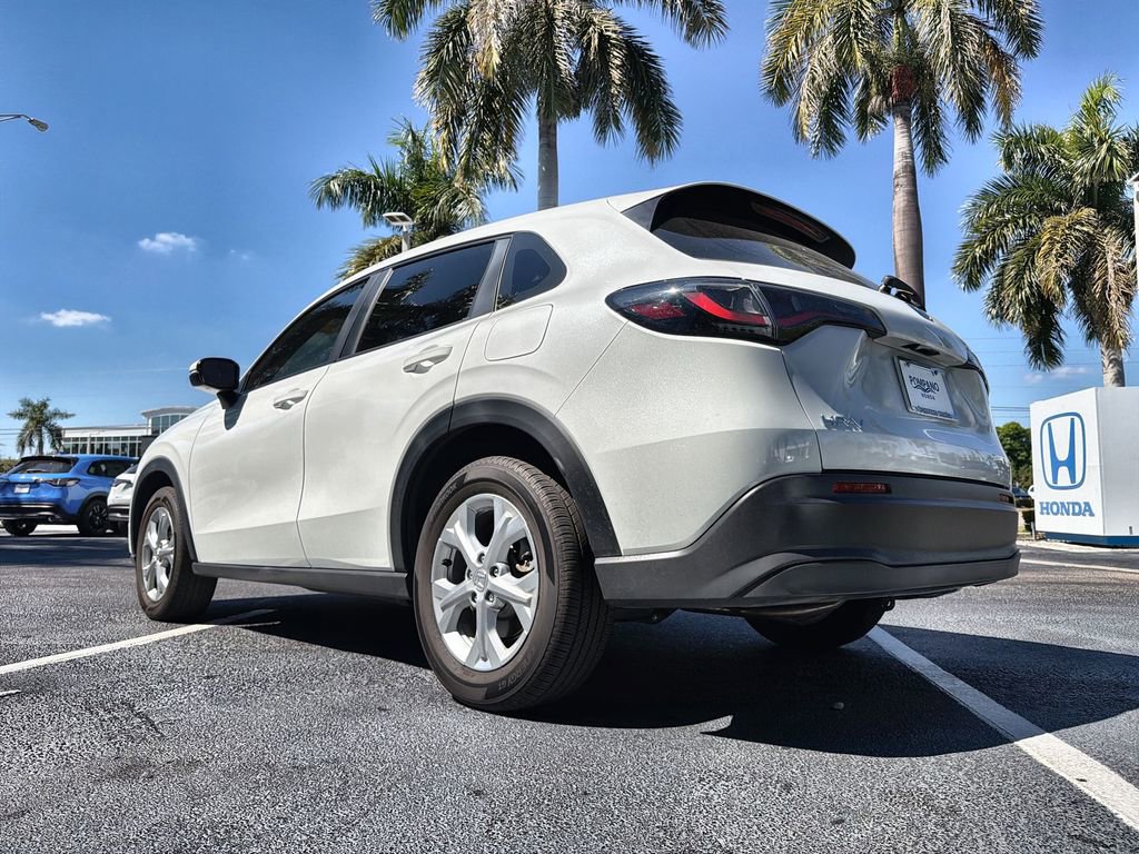 Certified 2024 Honda HR-V LX image 19