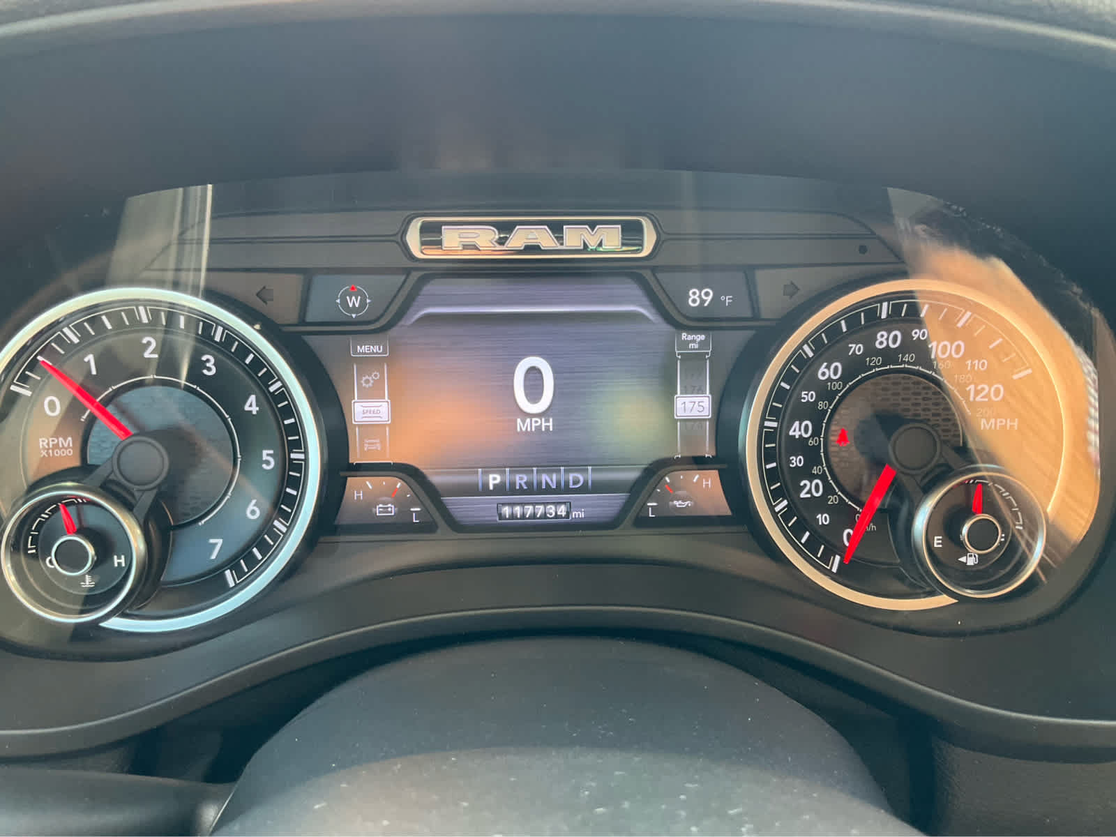 Used 2019 RAM 1500 Laramie AWD/4WD image 13