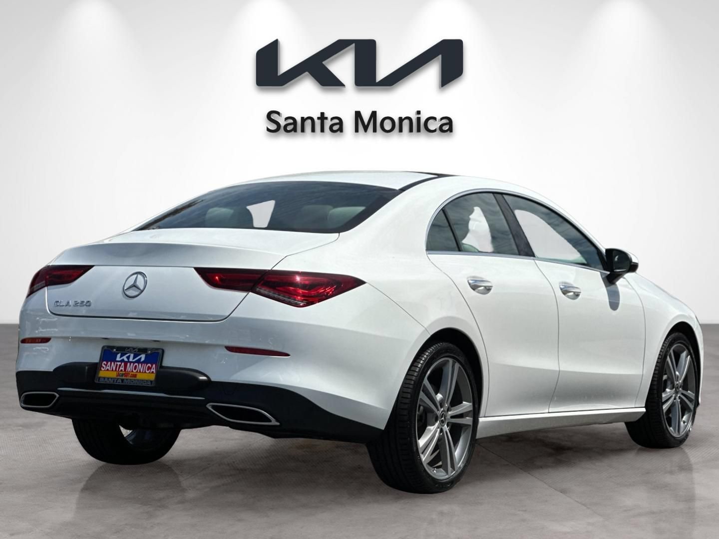 Used 2021 Mercedes-Benz CLA 250 w/ Premium Package image 6