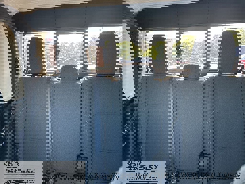 New 2025 Jeep Gladiator Sport image 33