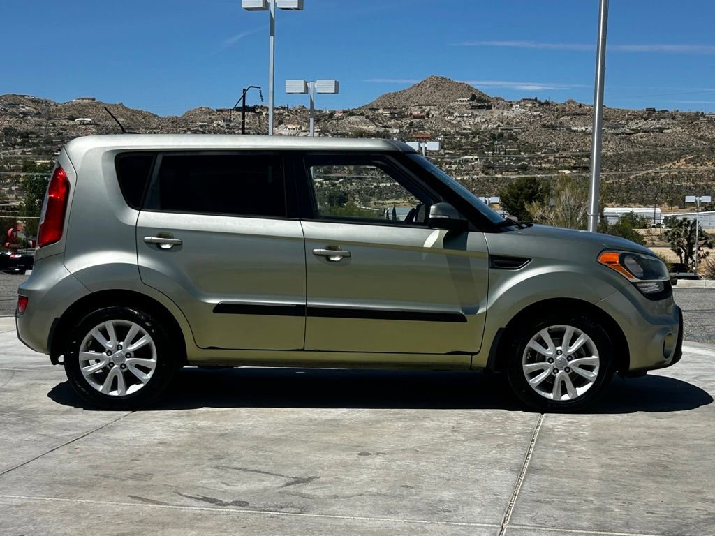 Used 2013 Kia Soul + w/ Audio Pkg FWD image 8