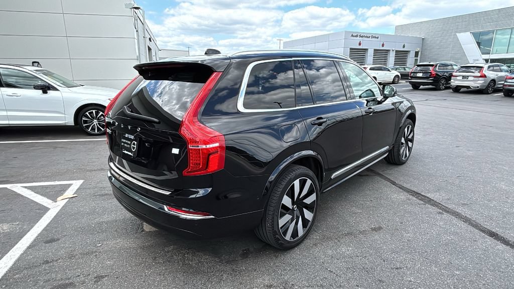 Used 2024 Volvo XC90 T8 Plus w/ Protection Package Premier AWD/4WD image 28