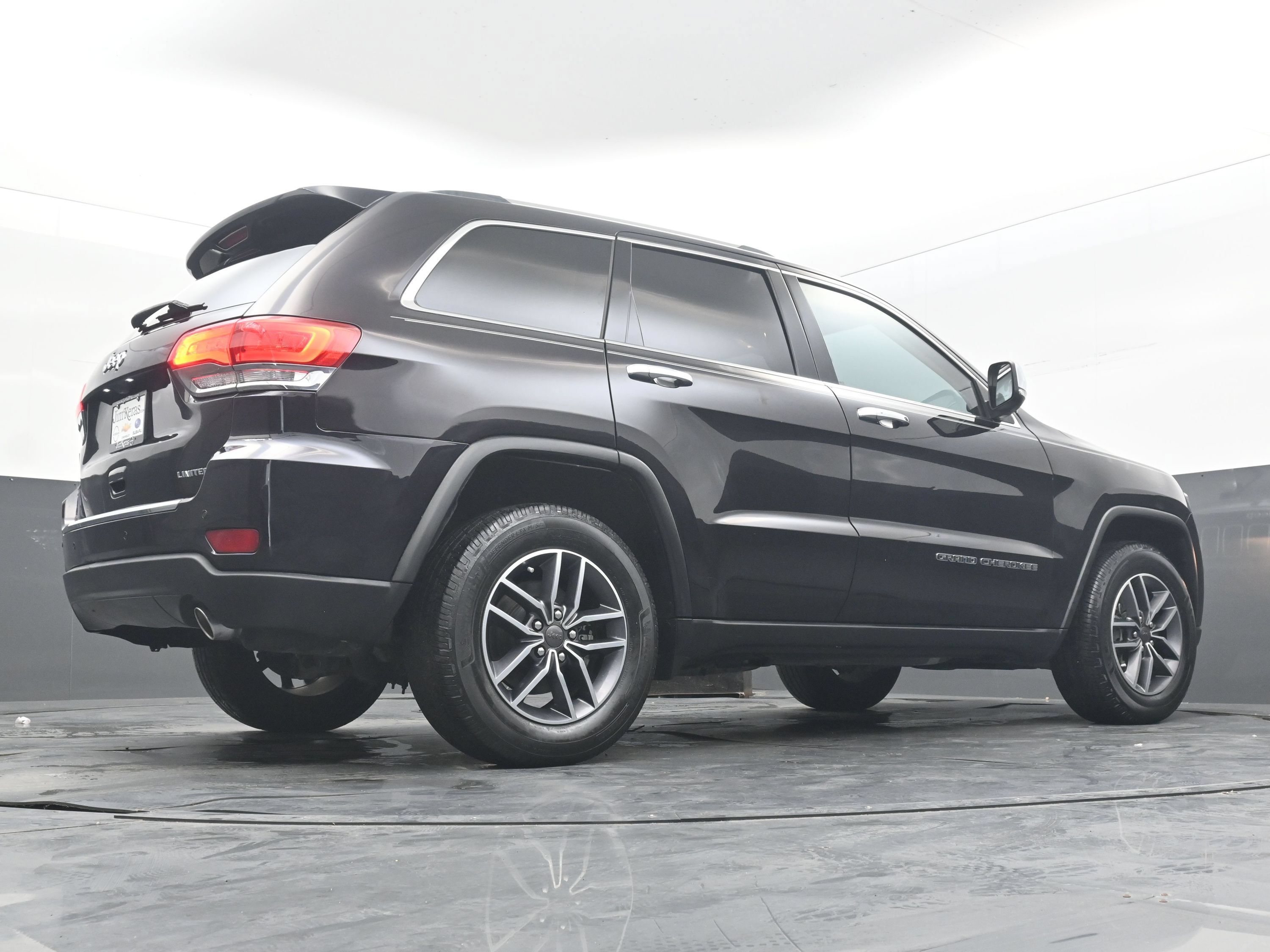 Used 2019 Jeep Grand Cherokee Limited RWD image 28