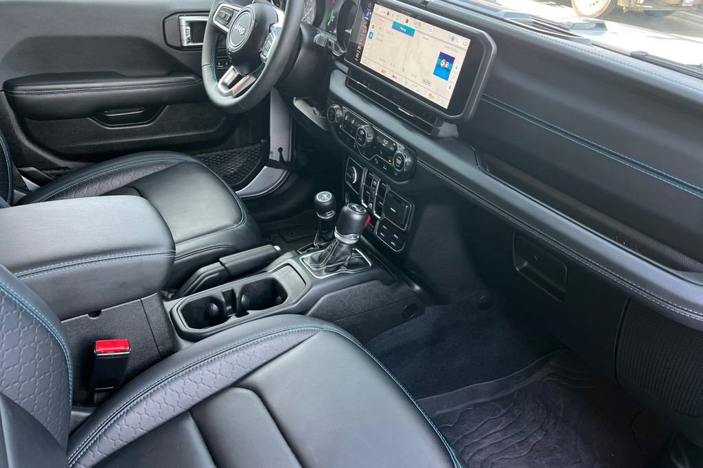 Used 2024 Jeep Wrangler High Altitude image 15
