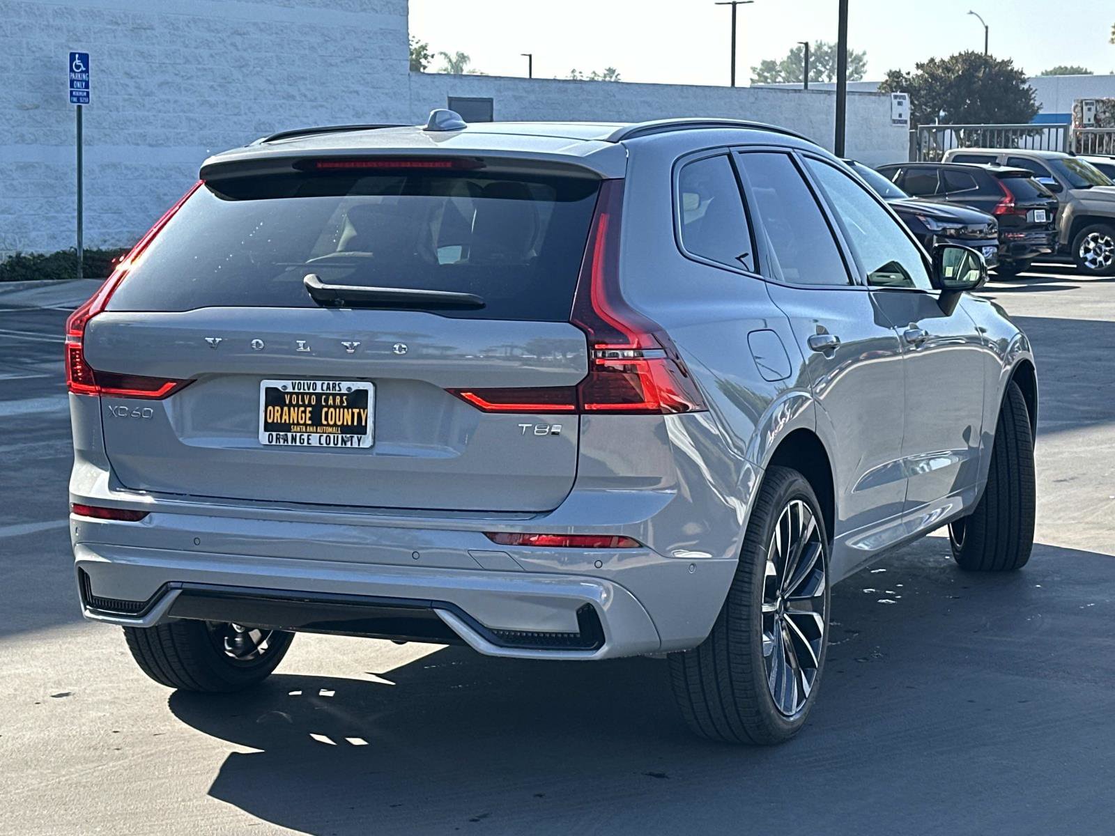 New 2026 Volvo XC60 T8 Ultra w/ Protection Package Premier AWD/4WD image 4