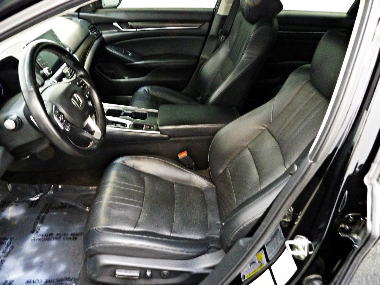 Used 2018 Honda Accord Touring image 8