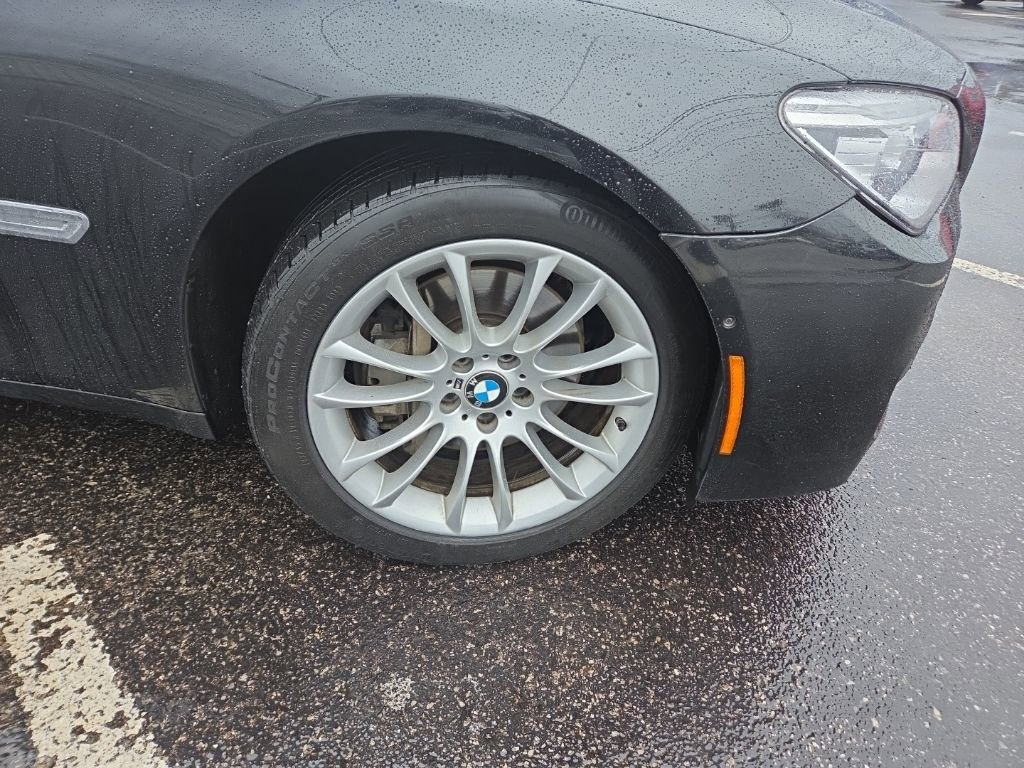Used 2015 BMW 740Li image 8