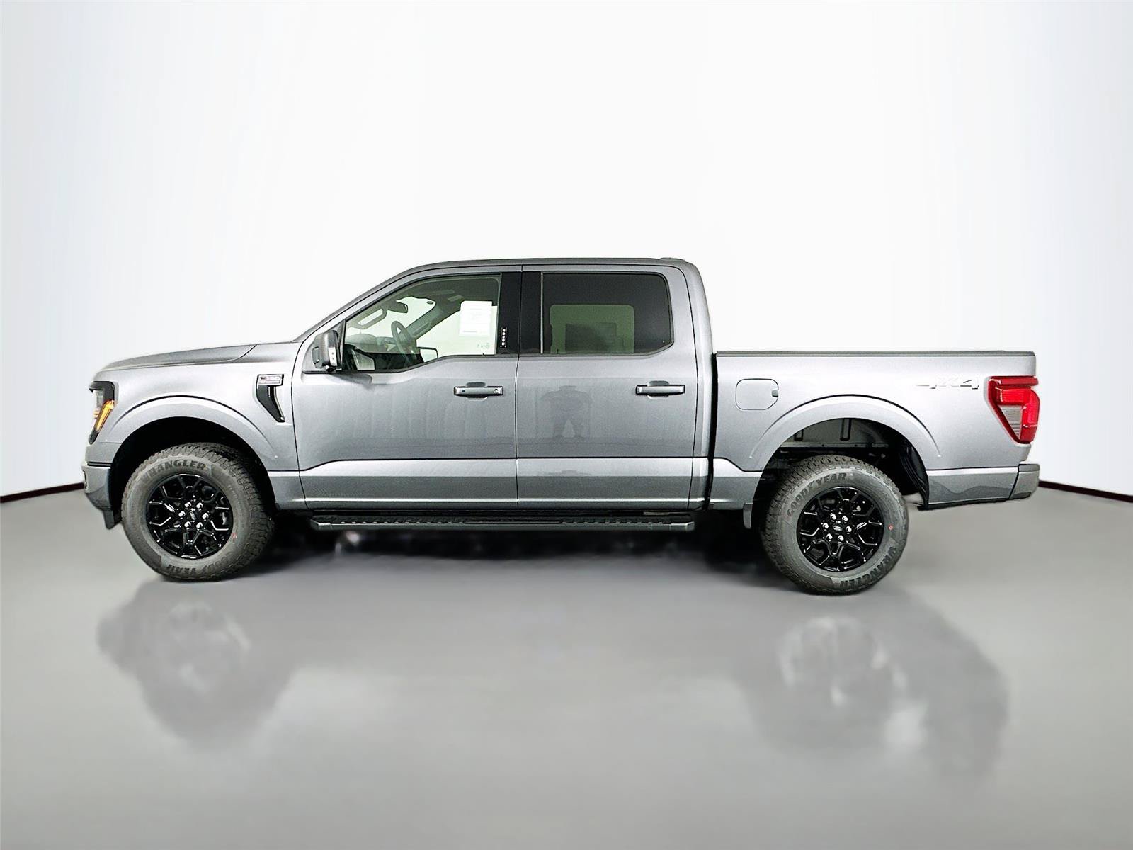 New 2026 Ford F150 XLT w/ Equipment Group 302A MID AWD/4WD image 8