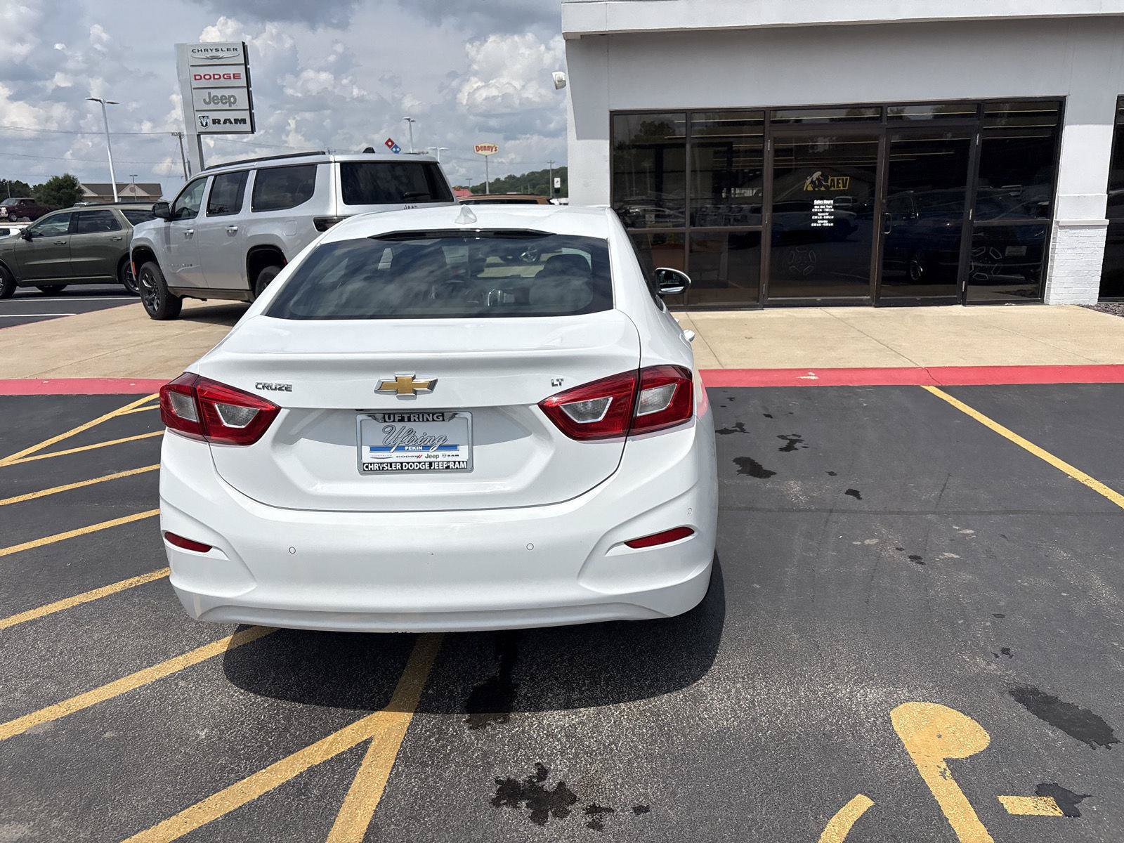 Used 2019 Chevrolet Cruze LT w/ LT True North Edition FWD image 6