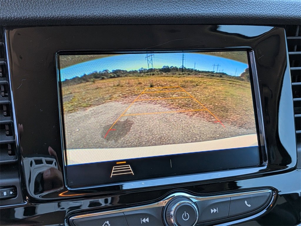 Used 2022 Buick Encore Preferred w/ Safety Package image 21