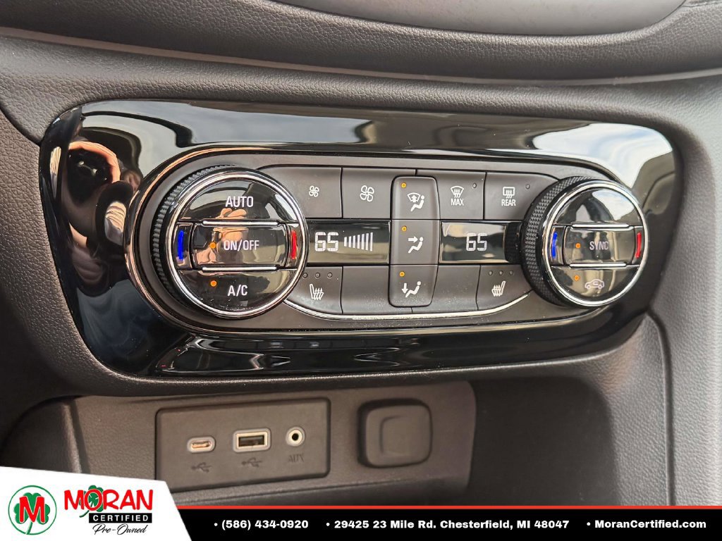 Used 2023 Buick Encore GX Essence w/ Experience Buick Package FWD image 24