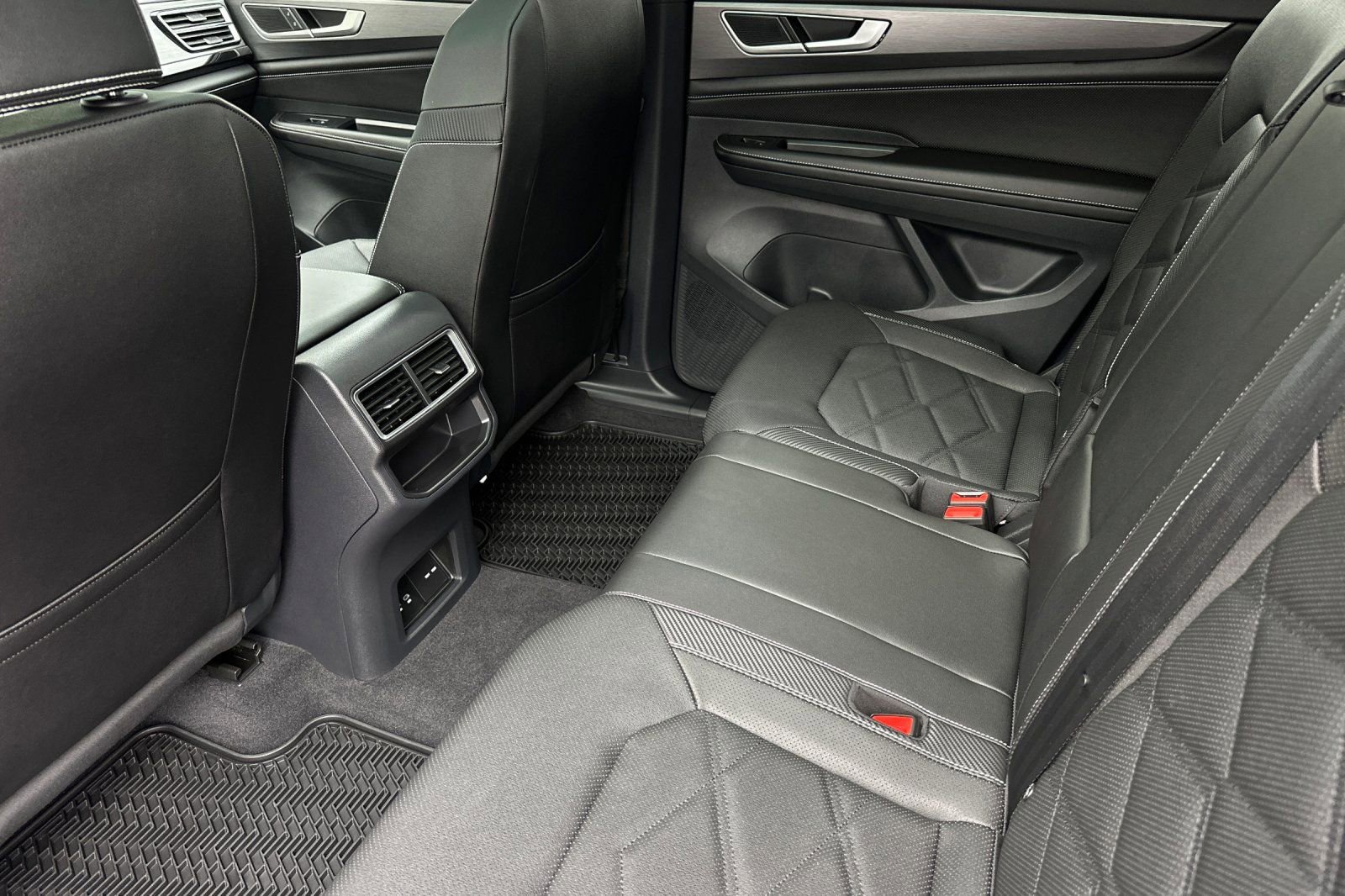 New 2026 Volkswagen Atlas Cross Sport SE FWD image 10