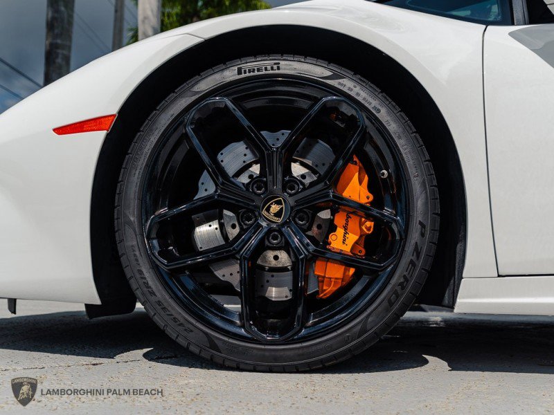 Used 2019 Lamborghini Huracan LP 580-2 RWD image 31