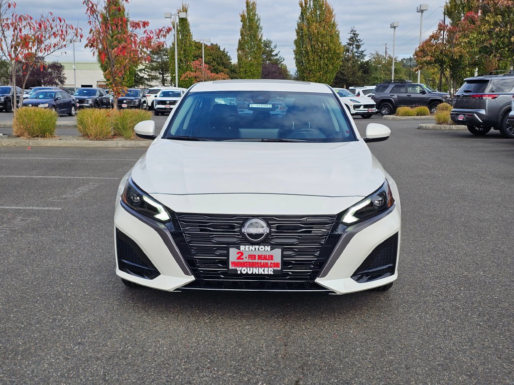 New 2026 Nissan Altima 2.5 SV w/ SV Special Edition Package AWD/4WD image 2