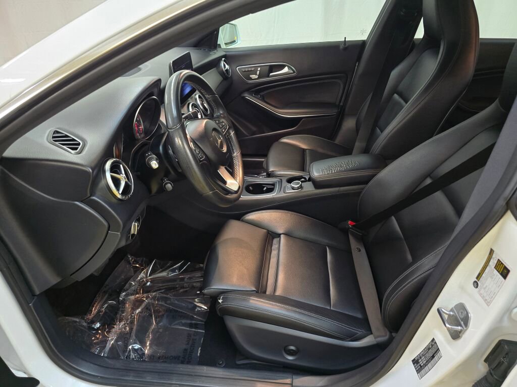 Used 2018 Mercedes-Benz CLA 250 image 19