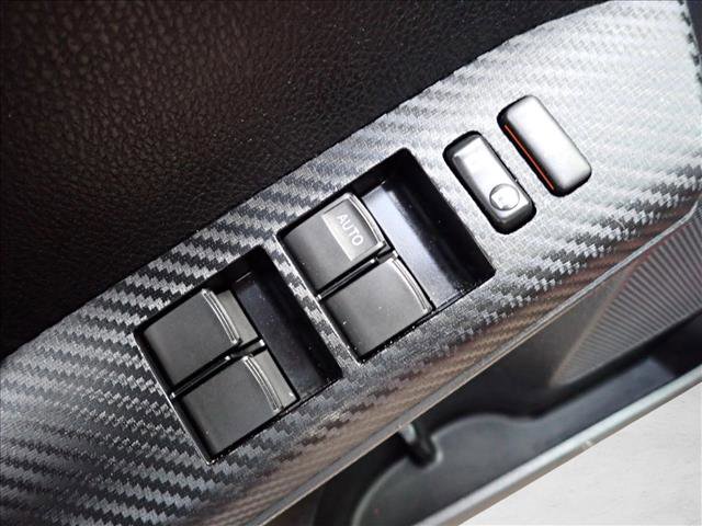 Used 2015 Toyota RAV4 LE image 12