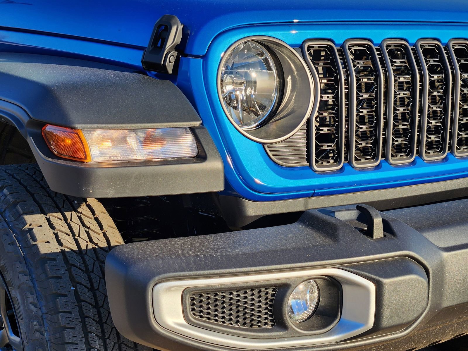 New 2026 Jeep Gladiator Sport image 9