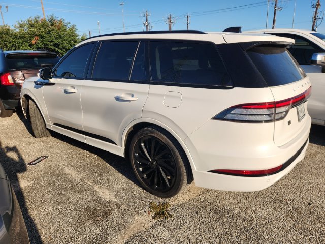 Used 2025 Lincoln Aviator Reserve w/ Luxury Package RWD image 3