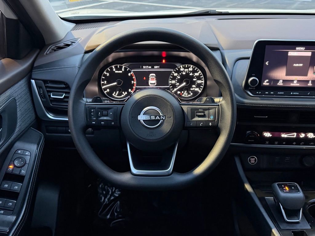 Used 2023 Nissan Rogue SV image 27